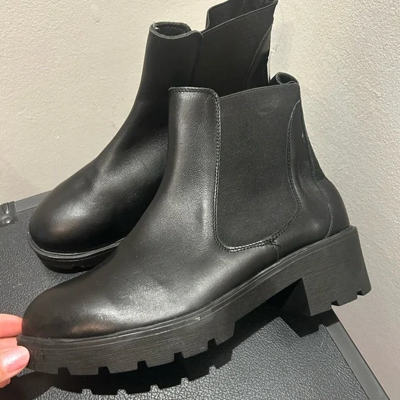 Enzo Tesoti Black Leather Lug  Chelsea Boots 40 ( 9  US) Made In Spain Ankle - Picture 2 of 6